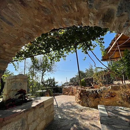 Find Your Peace In A Traditional Country House!! Lagia Buitenkant foto