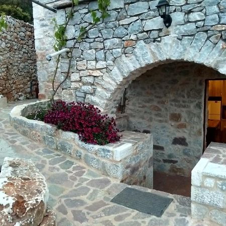 Find Your Peace In A Traditional Country House!! Lagia Buitenkant foto
