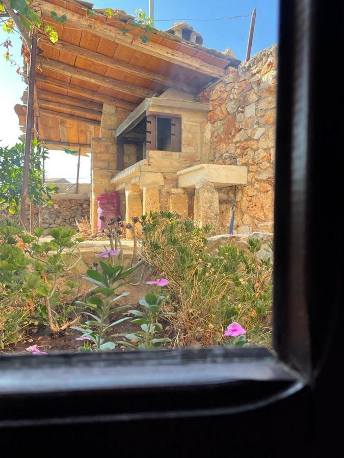 Find Your Peace In A Traditional Country House!! Lagia Buitenkant foto