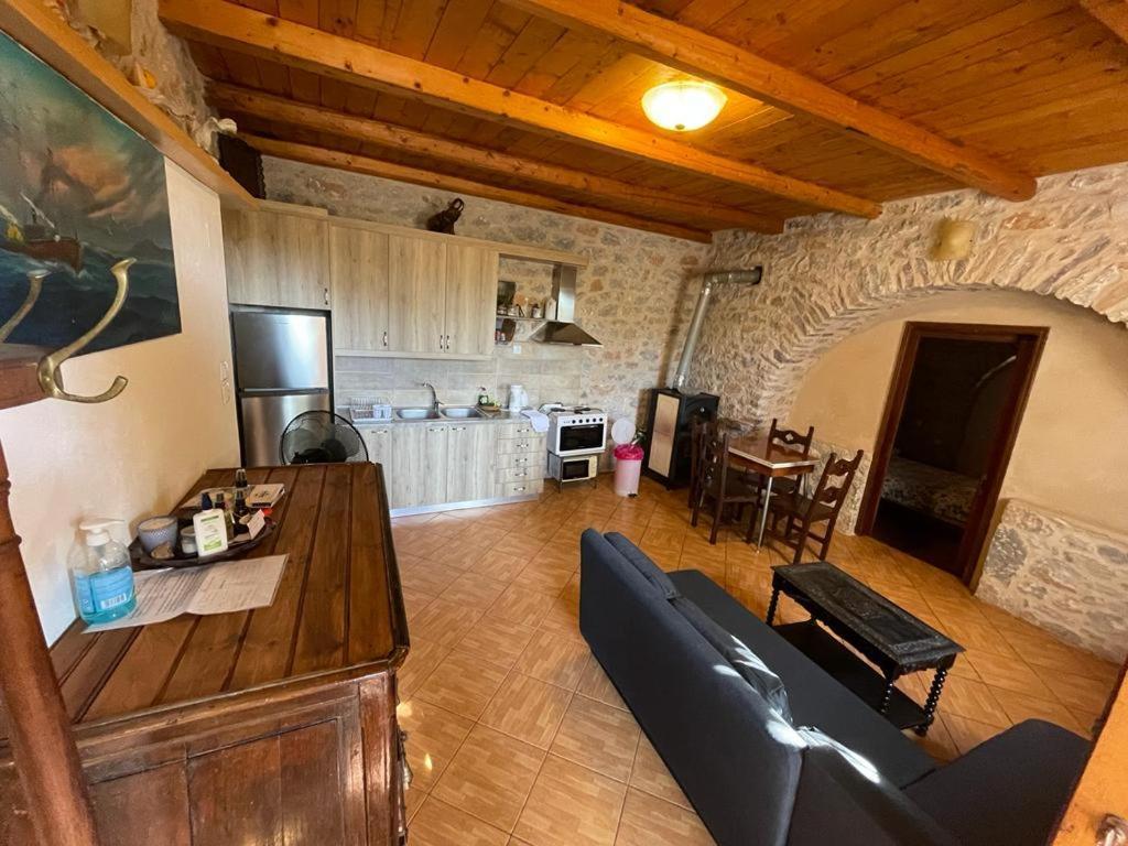 Find Your Peace In A Traditional Country House!! Lagia Buitenkant foto