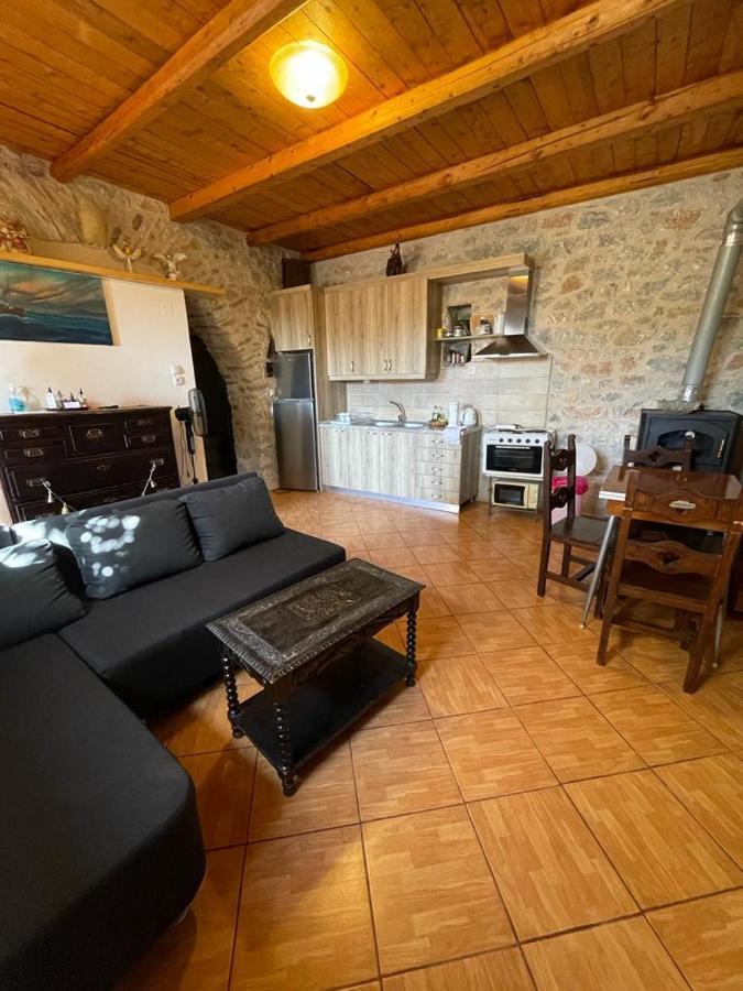 Find Your Peace In A Traditional Country House!! Lagia Buitenkant foto