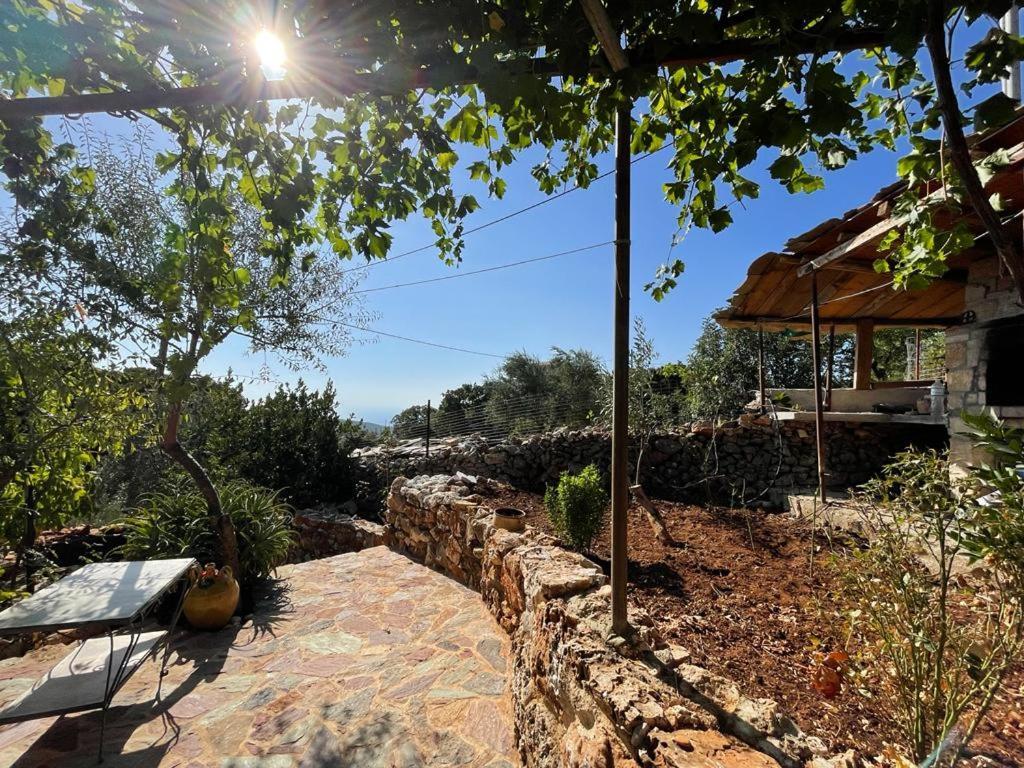 Find Your Peace In A Traditional Country House!! Lagia Buitenkant foto