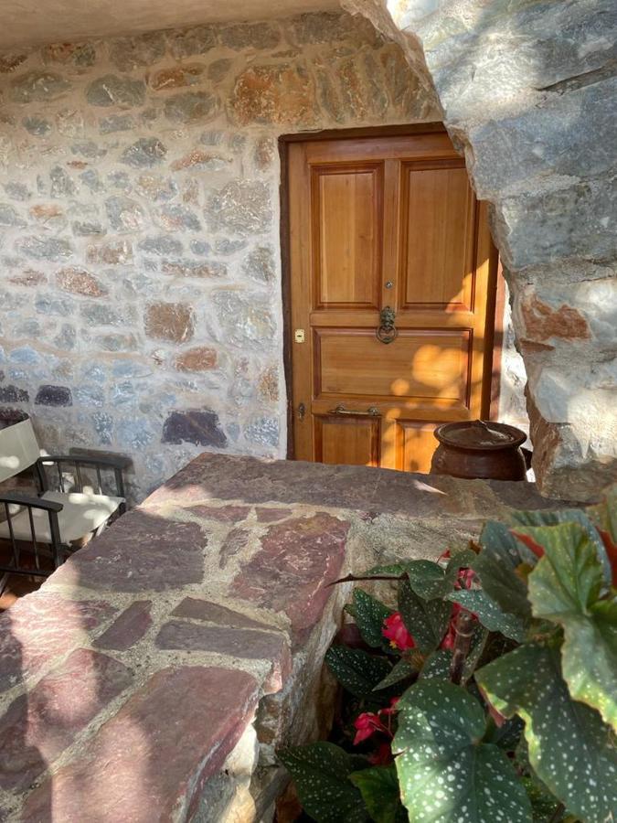 Find Your Peace In A Traditional Country House!! Lagia Buitenkant foto