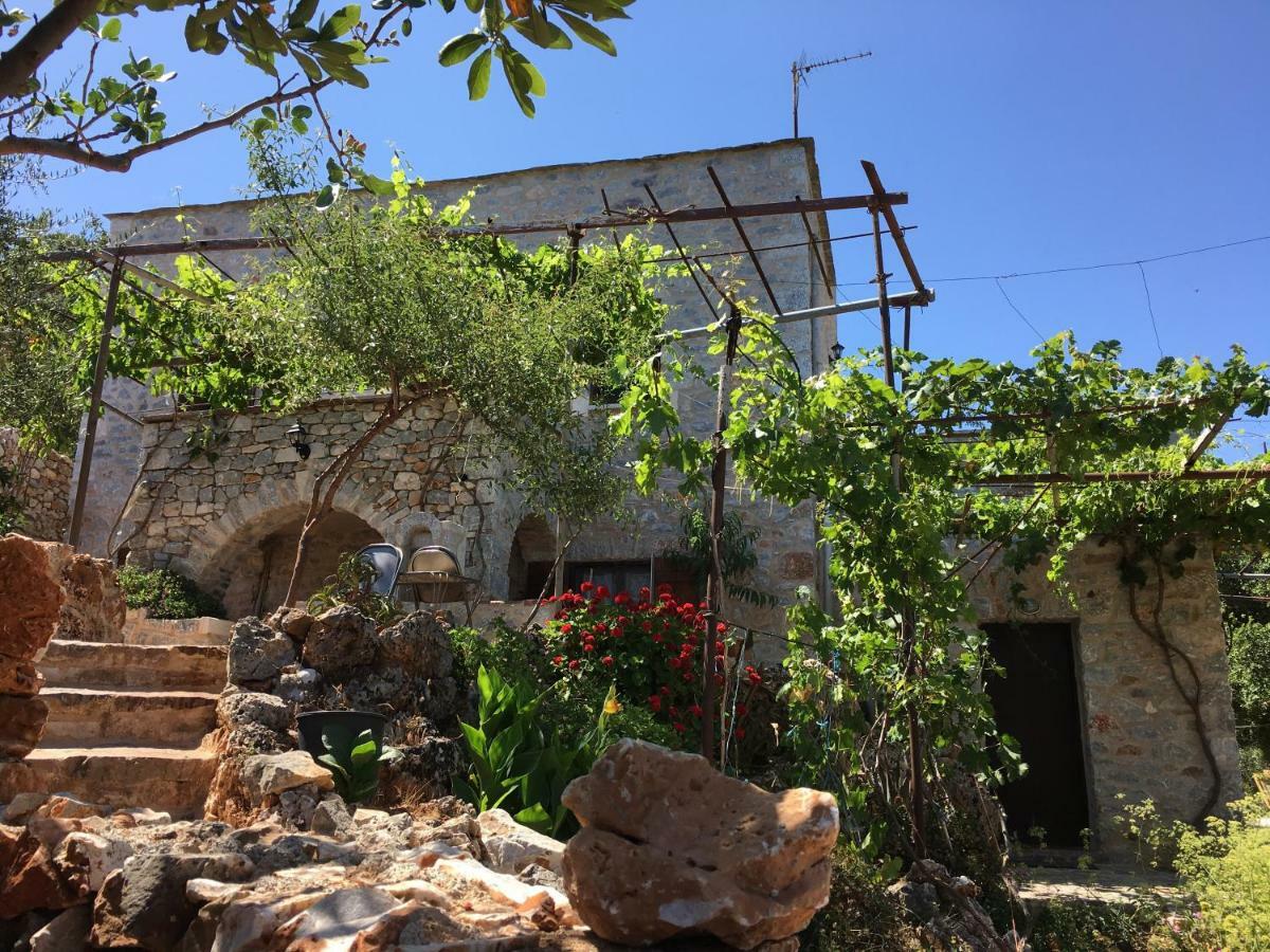 Find Your Peace In A Traditional Country House!! Lagia Buitenkant foto